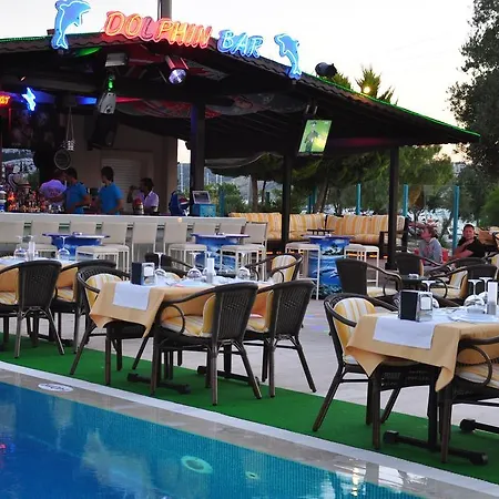 Siesta Aparthotel 3*