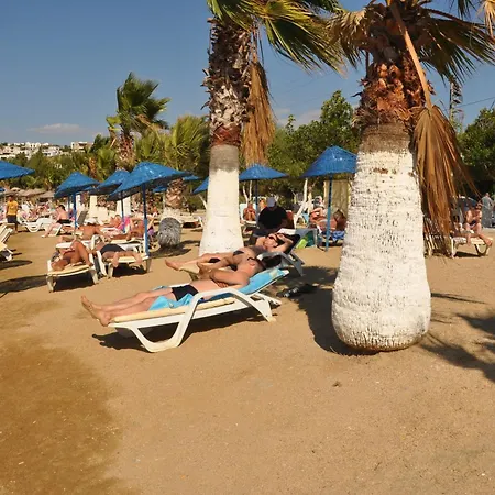 Siesta מלון דירות 3*